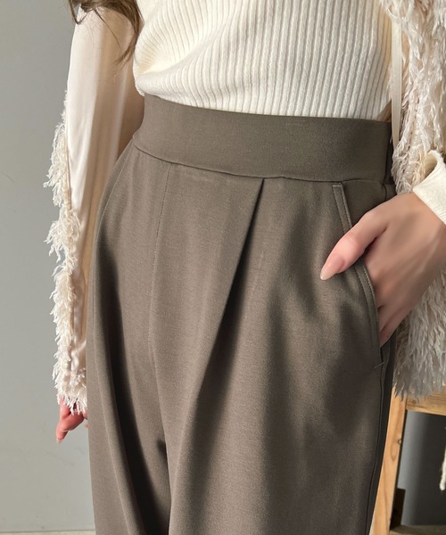 classicalelf（クラシカルエルフ）の「至福の履き心地。ウエストゴムポンチカーブパンツ（その他パンツ・レディース・チャコール/モカ/ブラック・LARGE/MEDIUM/SMALL/X-LARGE）」の21枚目の写真