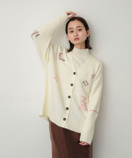 SENSE OF PLACE by URBAN RESEARCH（センスオブプレイスバイアーバンリサーチ）の「シシュウVネックカーディガン（カーディガン/ボレロ・レディース・チャコールグレー/アイボリー/ネイビー/ピンク・ONE）」の7枚目の写真