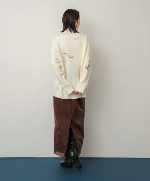 SENSE OF PLACE by URBAN RESEARCH（センスオブプレイスバイアーバンリサーチ）の「シシュウVネックカーディガン（カーディガン/ボレロ・レディース・チャコールグレー/アイボリー/ネイビー/ピンク・ONE）」の10枚目の写真