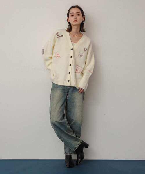 SENSE OF PLACE by URBAN RESEARCH（センスオブプレイスバイアーバンリサーチ）の「シシュウVネックカーディガン（カーディガン/ボレロ・レディース・チャコールグレー/アイボリー/ネイビー/ピンク・ONE）」の17枚目の写真