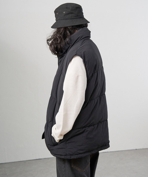 VENCEEXCHANGE（ヴァンスエクスチェンジ）の「ナイロン中綿ベスト（ダウンベスト・メンズ・ブラウン/オフホワイト/ブラック・M/L/LL）」の14枚目の写真