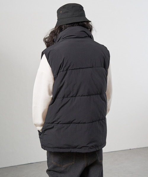 VENCEEXCHANGE（ヴァンスエクスチェンジ）の「ナイロン中綿ベスト（ダウンベスト・メンズ・ブラウン/オフホワイト/ブラック・M/L/LL）」の11枚目の写真
