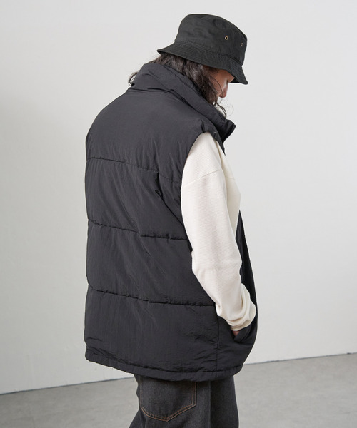 VENCEEXCHANGE（ヴァンスエクスチェンジ）の「ナイロン中綿ベスト（ダウンベスト・メンズ・ブラウン/オフホワイト/ブラック・M/L/LL）」の12枚目の写真