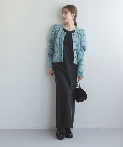 Noble（ノーブル）の「《NOBLE別注》VENIT/ヴェニット アランニットカーディガン（カーディガン/ボレロ・レディース・アイボリー/サックスブルー・FREE）」の11枚目の写真