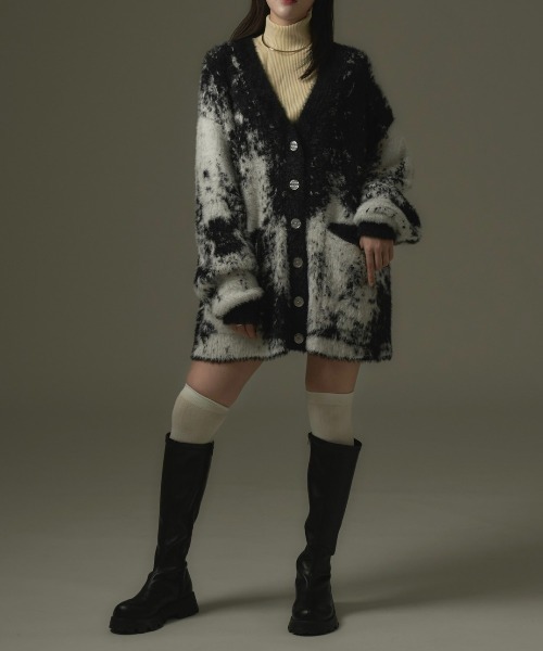 Calon mie(カロンミー)の「OVER SIZE SHAGGY KNIT CARDIGAN/オーバーシャギーニットカーディガン(カーディガン/ボレロ・レディース・ブラック/ライトグレー・FREE)」の9枚目の写真