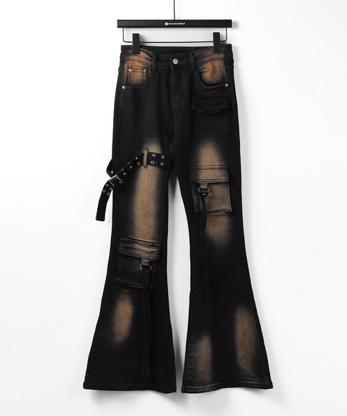 me+em select(ミームセレクト)の「【 2color / 4size 】ベルテッドアウトポケットヴィンテージフレアデニム / belted out pocket vintage flare denim(デニムパンツ・レディース・ブラック/ブルー・MEDIUM/SMALL/X-LARGE/LARGE)」の5枚目の写真