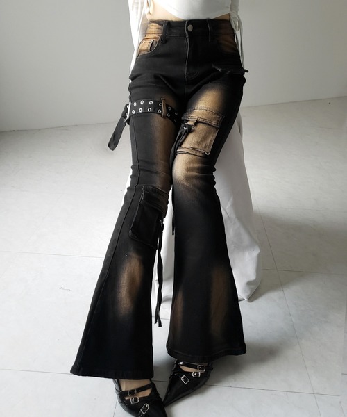 me+em select(ミームセレクト)の「【 2color / 4size 】ベルテッドアウトポケットヴィンテージフレアデニム / belted out pocket vintage flare denim(デニムパンツ・レディース・ブラック/ブルー・MEDIUM/SMALL/X-LARGE/LARGE)」の21枚目の写真