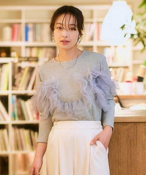 nissen(ニッセン)の「3WAYチュールフリルカットソー(Tシャツ/カットソー・レディース・杢グレー/ブラック・3L/LL/L/M/S)」の4枚目の写真