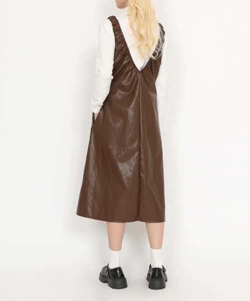 PUNYUS（プニュズ）の「合皮2WAYワンピース（ワンピース・レディース・ブラウン/ブラック・1/2/3/4）」の10枚目の写真