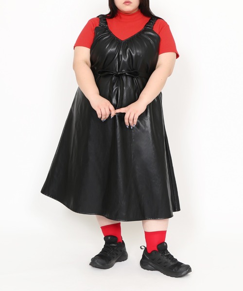 PUNYUS（プニュズ）の「合皮2WAYワンピース（ワンピース・レディース・ブラウン/ブラック・1/2/3/4）」の12枚目の写真