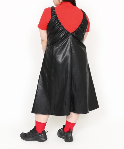 PUNYUS（プニュズ）の「合皮2WAYワンピース（ワンピース・レディース・ブラウン/ブラック・1/2/3/4）」の17枚目の写真