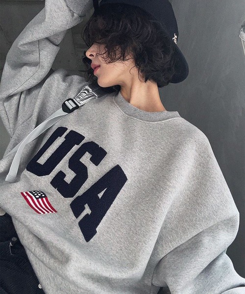 Revo.(レボ)の「【KOREAN SELECT】USA サガラロゴ 星条旗 ワンポイント刺繍 裏起毛 ビッグシルエット スウェット プルオーバー(スウェット・レディース・ブラック/アッシュグレー/グレー・FREE)」の17枚目の写真