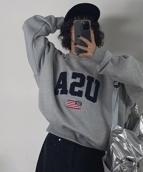 Revo.(レボ)の「【KOREAN SELECT】USA サガラロゴ 星条旗 ワンポイント刺繍 裏起毛 ビッグシルエット スウェット プルオーバー(スウェット・レディース・ブラック/アッシュグレー/グレー・FREE)」の6枚目の写真