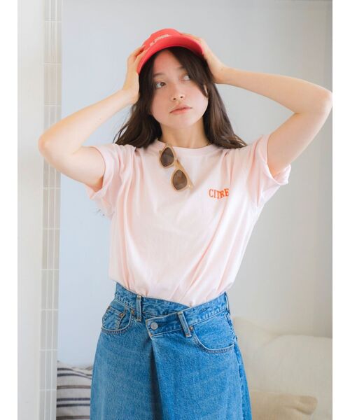 Ungrid(アングリッド)の「カラーエンブロイダリーTee(Tシャツ/カットソー・レディース・ブルー/ピンク/イエロー/チャコールグレー/オフホワイト・FREE)」の7枚目の写真