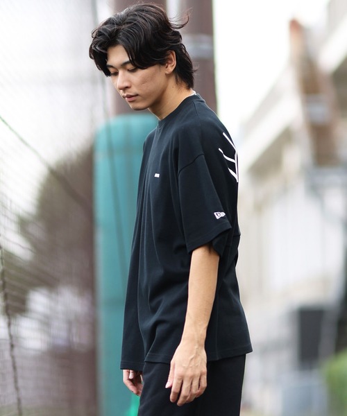 NEW ERA（ニューエラ）の「NEW ERA/ニューエラ 半袖Tシャツ バックプリント ドロップショルダー 吸水速乾 14410160/14410161（Tシャツ/カットソー・メンズ・ブラック/ホワイト・M/L/XL/XXL）」の7枚目の写真