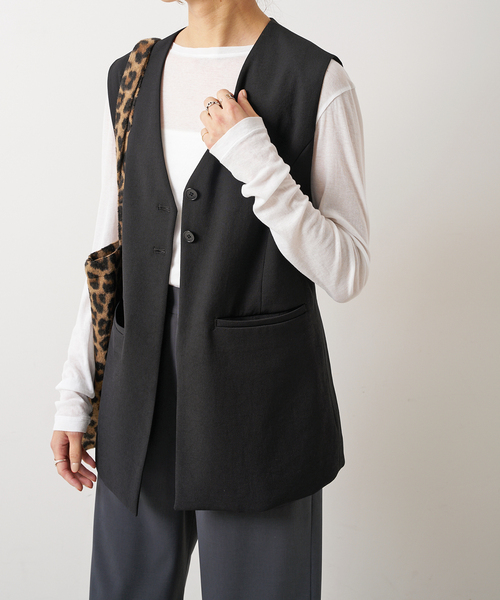 Spick & Span（スピックアンドスパン）の「《追加》PEカルゼVカラージレ（ベスト・レディース・ベージュ/ブラック・FREE）」の2枚目の写真