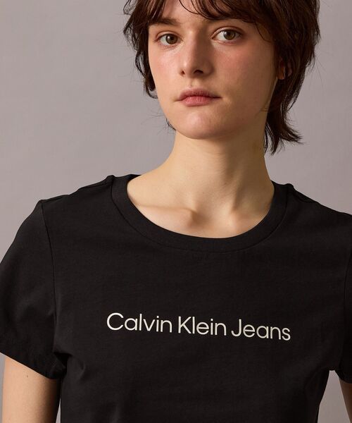 Calvin Klein(カルバン・クライン)の「ロゴ スリム Tシャツ(Tシャツ/カットソー・レディース・ホワイト/ブラック/ホワイト系その他・L/S/XS/M)」の13枚目の写真