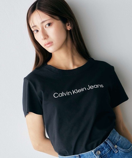 Calvin Klein(カルバン・クライン)の「ロゴ スリム Tシャツ(Tシャツ/カットソー・レディース・ホワイト/ブラック/ホワイト系その他・L/S/XS/M)」の3枚目の写真