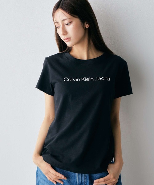 Calvin Klein(カルバン・クライン)の「ロゴ スリム Tシャツ(Tシャツ/カットソー・レディース・ホワイト/ブラック/ホワイト系その他・L/S/XS/M)」の17枚目の写真