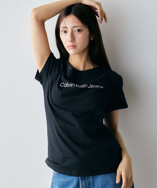 Calvin Klein(カルバン・クライン)の「ロゴ スリム Tシャツ(Tシャツ/カットソー・レディース・ホワイト/ブラック/ホワイト系その他・L/S/XS/M)」の18枚目の写真