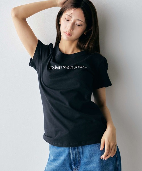 Calvin Klein(カルバン・クライン)の「ロゴ スリム Tシャツ(Tシャツ/カットソー・レディース・ホワイト/ブラック/ホワイト系その他・L/S/XS/M)」の21枚目の写真
