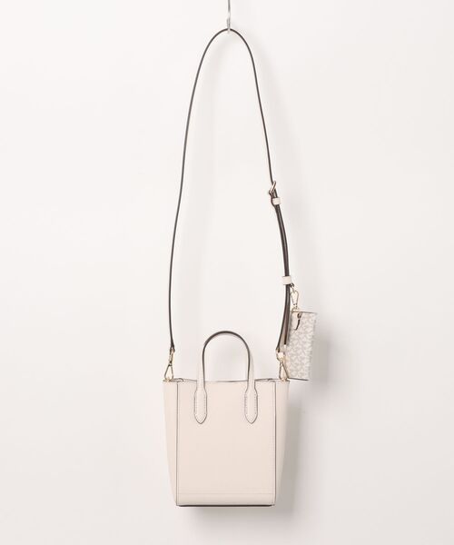 MICHAEL KORS(マイケルコース)の「VINCENT サフィアーノレザー クロスボディ ウィズ カードケース エクストラスモール(ショルダーバッグ・レディース・ベージュ系・FREE)」の5枚目の写真