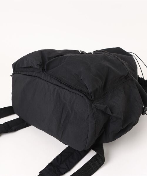 TONE SELECT GOODS(トーンセレクトグッズ)の「urbanfemine./A4サイズ収納 ドローストリングリュック U7422(バックパック/リュック・レディース・グリーン/ブラック・FREE)」の5枚目の写真