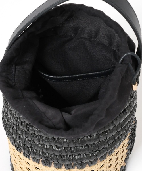 BAYFLOW(ベイフロー)の「かごめ編みコンビバケツショルダー(ショルダーバッグ・レディース・ブラウン/ブラック・FREE)」の16枚目の写真