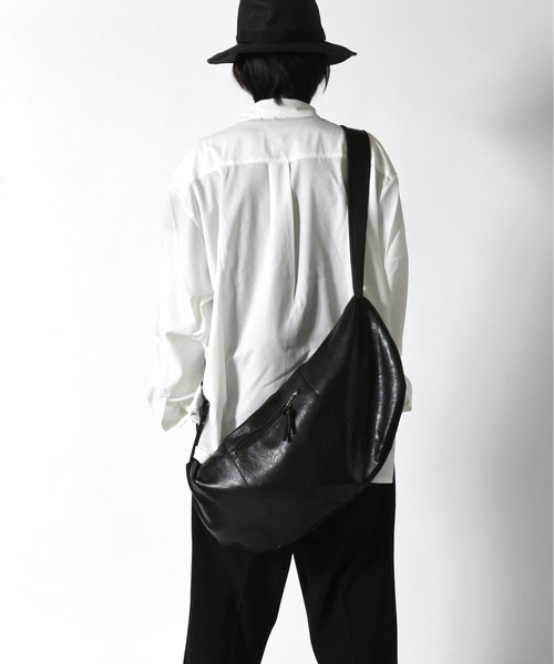 neos(ネオス)の「【neos】合成皮革 シワ加工 ボディー ショルダー バッグ(ショルダーバッグ・メンズ・ブラック/ブラウン・FREE)」の11枚目の写真