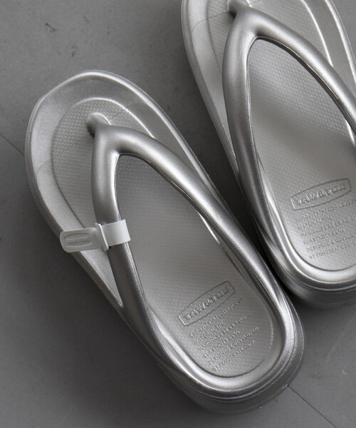 TAW&TOE(トーアンドトー)の「【TAW&TOE/トーアンドトー】Plumpy/サンダル/韓国/リカバリーサンダル/厚底/シルバー【WEB限定】(サンダル・レディース・シルバー/ピンク・24/23/22)」の5枚目の写真