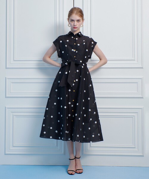 美品 ルルウィルビー ドット柄 ウエストベルトワンピース ノースリーブ 白 黒 LOULOU WILLOUGHBY】サテンドットノースリーブ