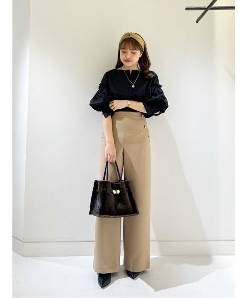 allureville（アルアバイル）の「パフギャザースリーブブラウス（シャツ/ブラウス・レディース・ブルー/ブラック/ホワイト・2）」の19枚目の写真
