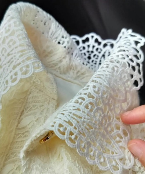 Coo+i（クーイ）の「フリルレース長袖ブラウス（シャツ/ブラウス・レディース・アイボリー・FREE）」の5枚目の写真