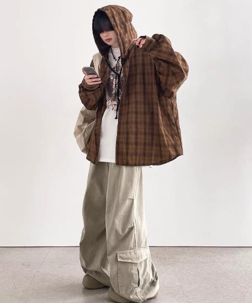 FreeZone（フリーゾーン）の「チェックフードシャツ（シャツ/ブラウス・メンズ・ブラウン/ブルー・F）」の21枚目の写真