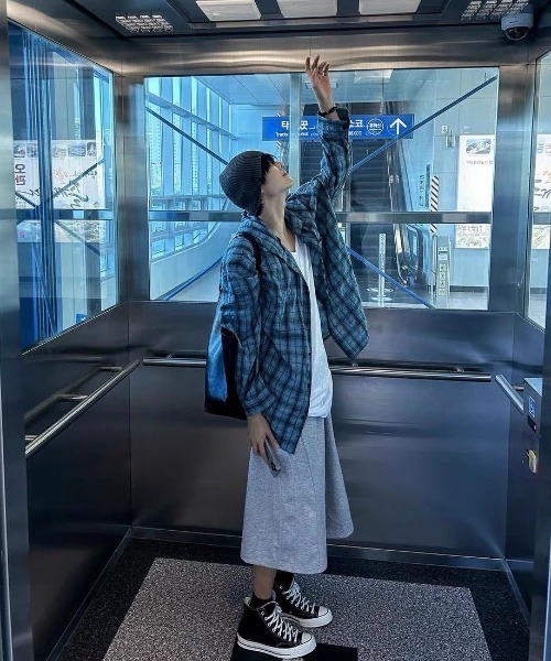 FreeZone（フリーゾーン）の「チェックフードシャツ（シャツ/ブラウス・メンズ・ブラウン/ブルー・F）」の20枚目の写真