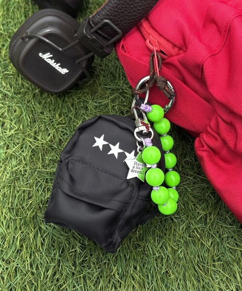 CIAOPANIC TYPY（チャオパニックティピー）の「【UNISEX】アソートミニバック付ビーズマルチチャーム（チャーム・レディース・パープル/レッド/ピンク/イエロー/オレンジ/ブルー/グリーン・ONE SIZE）」の2枚目の写真