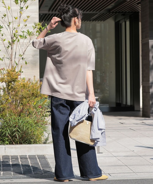 n'OrLABEL(ノアールレーベル)の「【接触冷感・UVカット・汗じみ防止】ひんやり半袖ロゴプリントTシャツ(Tシャツ/カットソー・レディース・グリーン/ブラック/オフホワイト/グレー・1/2)」の7枚目の写真