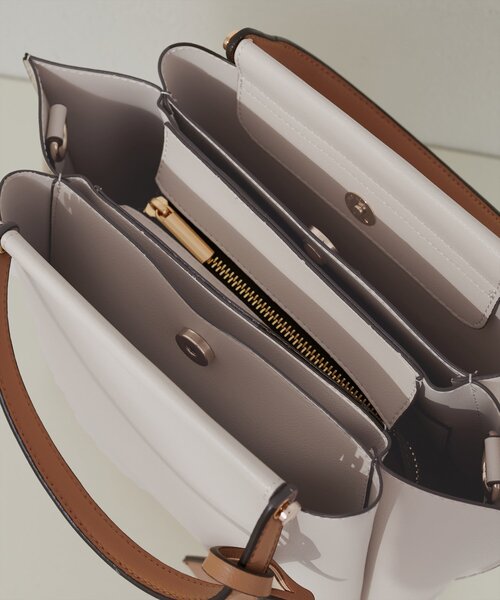natural couture（ナチュラルクチュール）の「２ＷＡＹハンドバッグ（ショルダーバッグ・レディース・ブラック/グレー/アイボリー・FREE）」の18枚目の写真