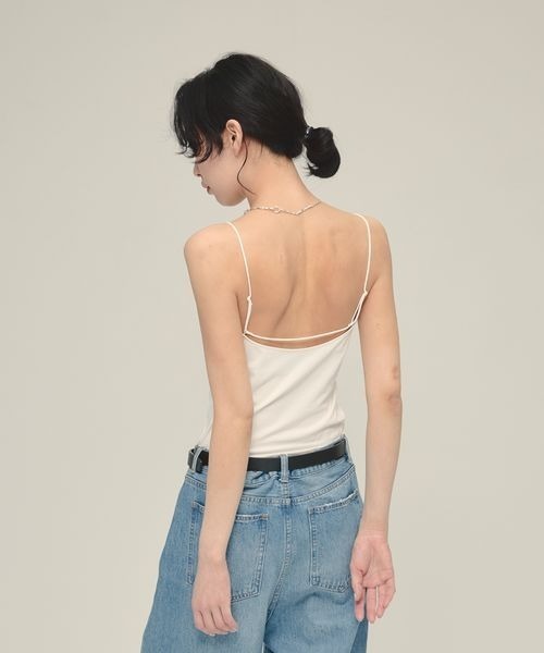 eL（エル）の「【eL】Seamless Cup Top Cami/492729（キャミソール・レディース・ブラウン/ブラック/オフホワイト・FREE）」の4枚目の写真