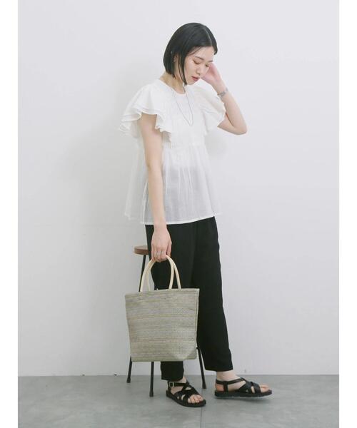 Samansa Mos2 blue（サマンサモスモスブルー）の「【Made in India】シャーリングブラウス（シャツ/ブラウス・レディース・ブラック/オフホワイト/ブルー・F）」の9枚目の写真