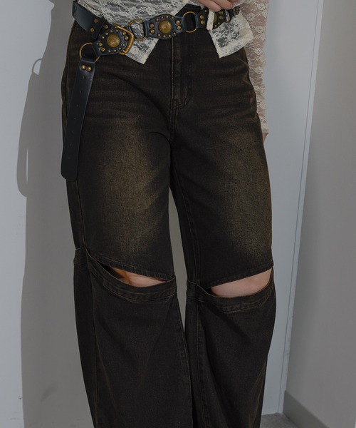 apres jour mignon（アプレジュールミニョン）の「膝カッティングデニムパンツ【ZOZOTOWN限定アイテム】（デニムパンツ・レディース・ブラック/ライトブルー/インディゴブルー・X-LARGE/MEDIUM/SMALL）」の4枚目の写真