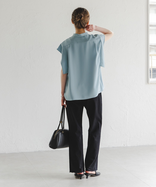 Noble(ノーブル)の「《WEB限定追加》【洗える】スクエアースリーブフロントオープンブラウス2(シャツ/ブラウス・レディース・チャコールグレー/ホワイト/サックスブルー・FREE)」の9枚目の写真