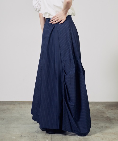 c/est(シーエ)の「c/est/シーエ LUCK スカート 秋物 秋服 2026年秋冬(スカート・レディース・ネイビー/オフホワイト・2/1)」の2枚目の写真