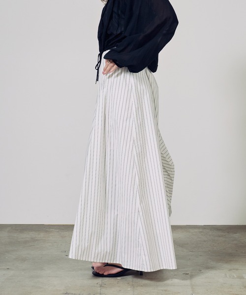 c/est(シーエ)の「c/est/シーエ LUCK スカート 秋物 秋服 2026年秋冬(スカート・レディース・ネイビー/オフホワイト・2/1)」の16枚目の写真