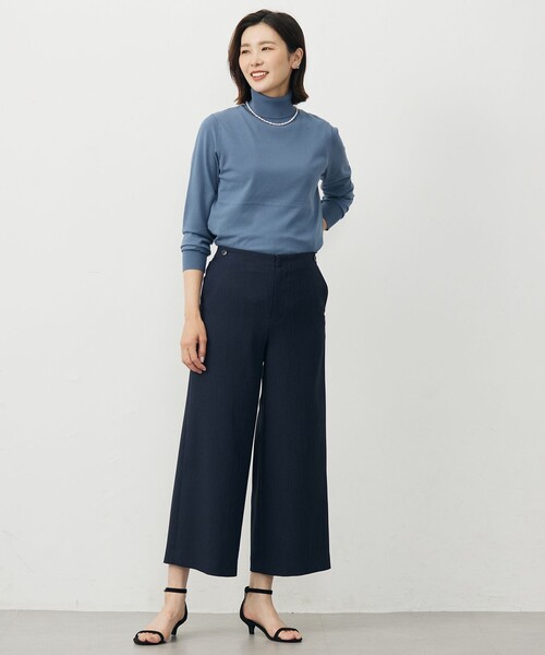 J.PRESS Ladies(J.プレス レディス)の「Shineシャンブレーツイル クロップド パンツ(その他パンツ・レディース・ライトグレー系/ネイビー系・XS/XXS/S)」の4枚目の写真