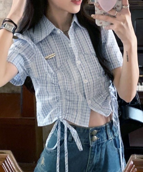 VIBGYOR（ヴィブジョー）の「ドロストチェックワンポイントクロップドシャツ(CZ)（シャツ/ブラウス・レディース・ブルー・MEDIUM/LARGE）」の4枚目の写真