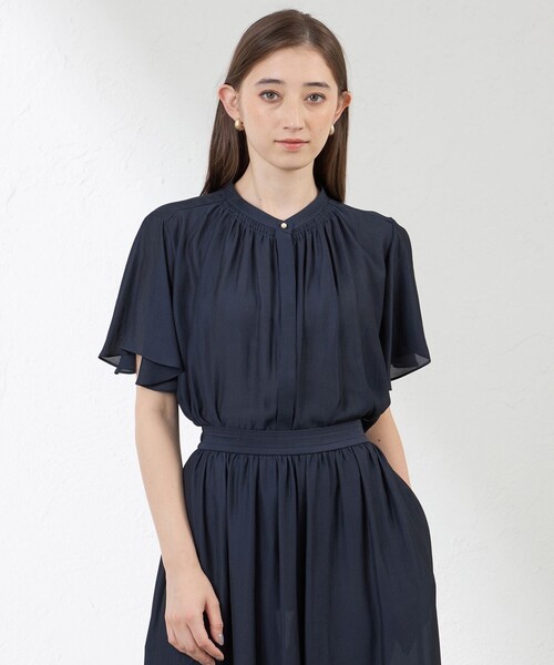 amaca(アマカ)の「ドライツイストブラウス(シャツ/ブラウス・レディース・ダークネイビー/ベージュ・38/40)」の1枚目の写真