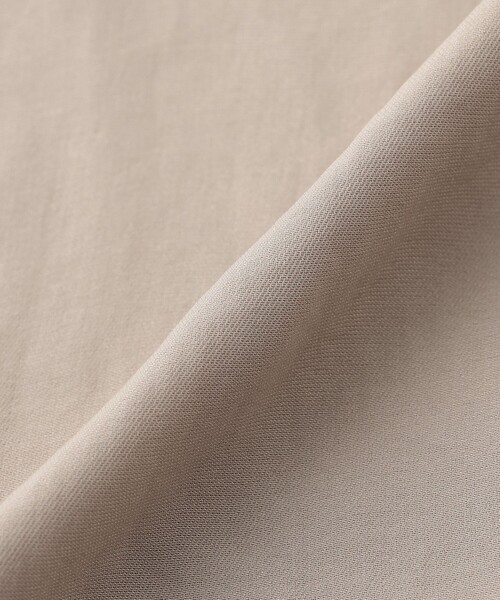 amaca(アマカ)の「ドライツイストブラウス(シャツ/ブラウス・レディース・ダークネイビー/ベージュ・38/40)」の7枚目の写真