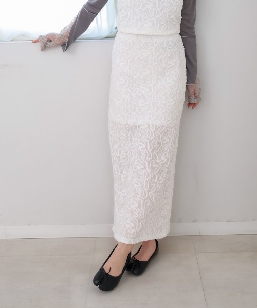 Bab(バブ)の「コード刺繍ベロアスカート(スカート・レディース・ベージュ/ブラック/オフホワイト・M)」の4枚目の写真