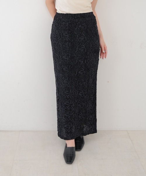 Bab(バブ)の「コード刺繍ベロアスカート(スカート・レディース・ベージュ/ブラック/オフホワイト・M)」の15枚目の写真